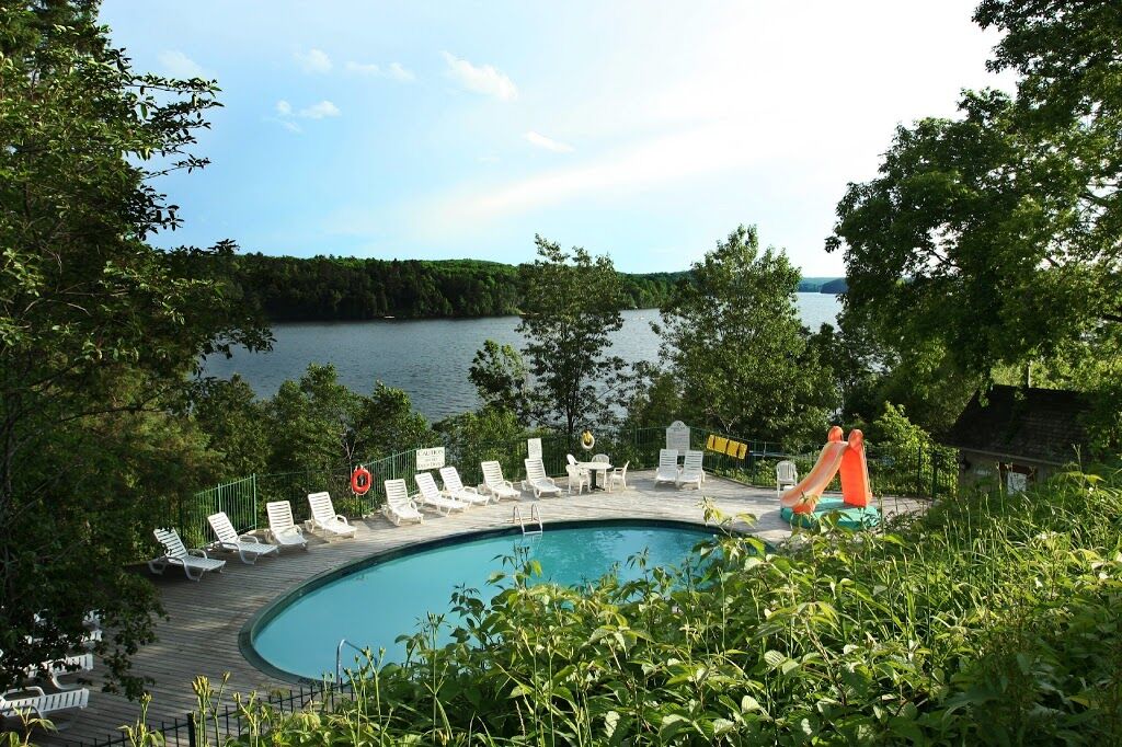 Отель Muskoka Grandview Хантсвилл Экстерьер фото
